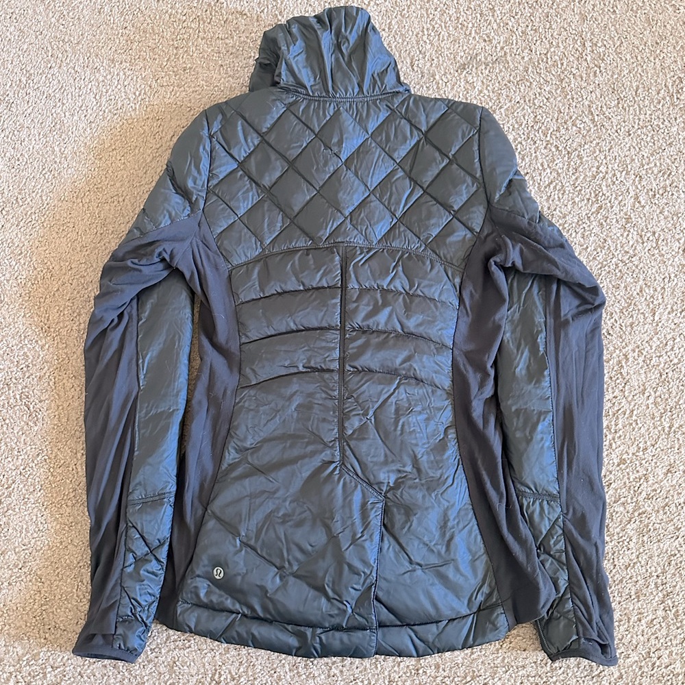 lululemon Down For a Run Pullover Blk 4